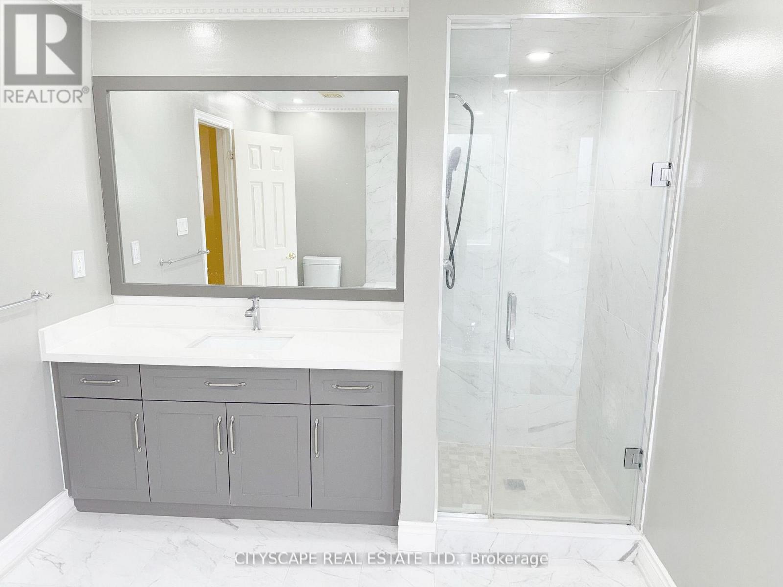 3310 Crimson King Circle, Mississauga, Ontario  L5W 8M8 - Photo 21 - W12613624