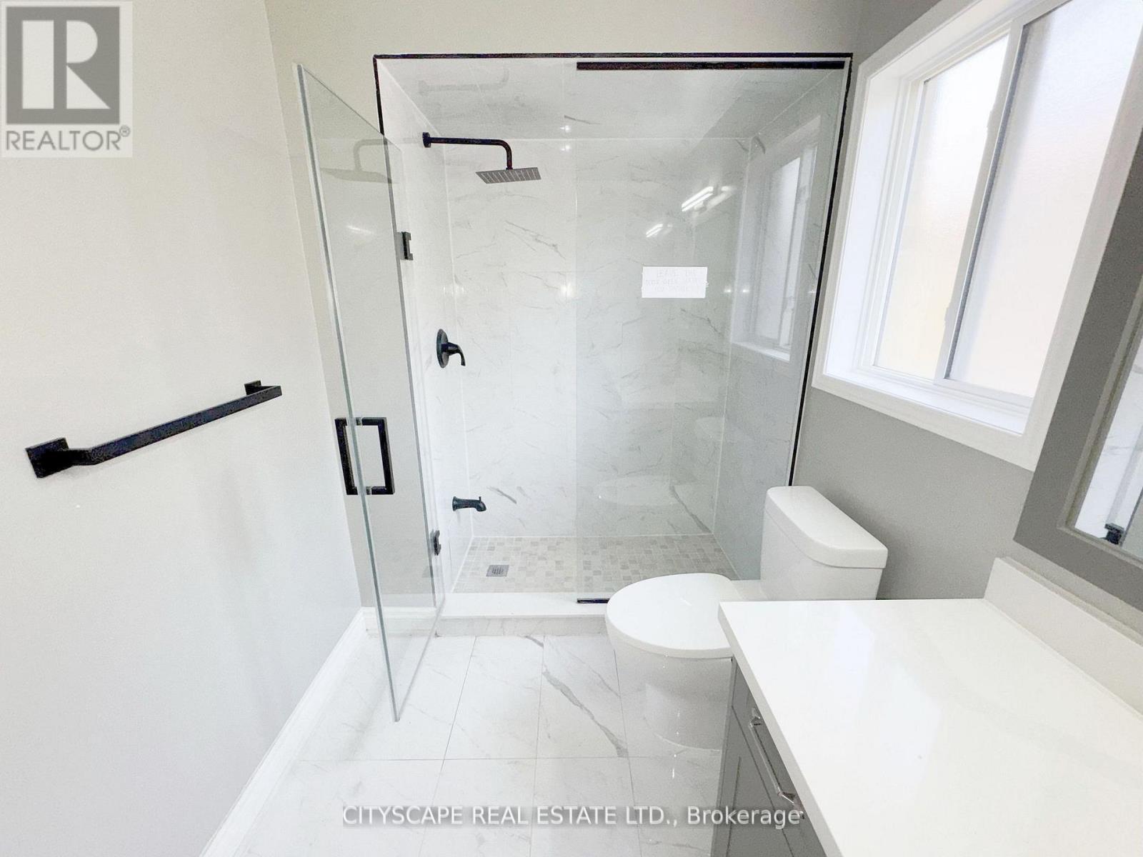 3310 Crimson King Circle, Mississauga, Ontario  L5W 8M8 - Photo 30 - W12613624