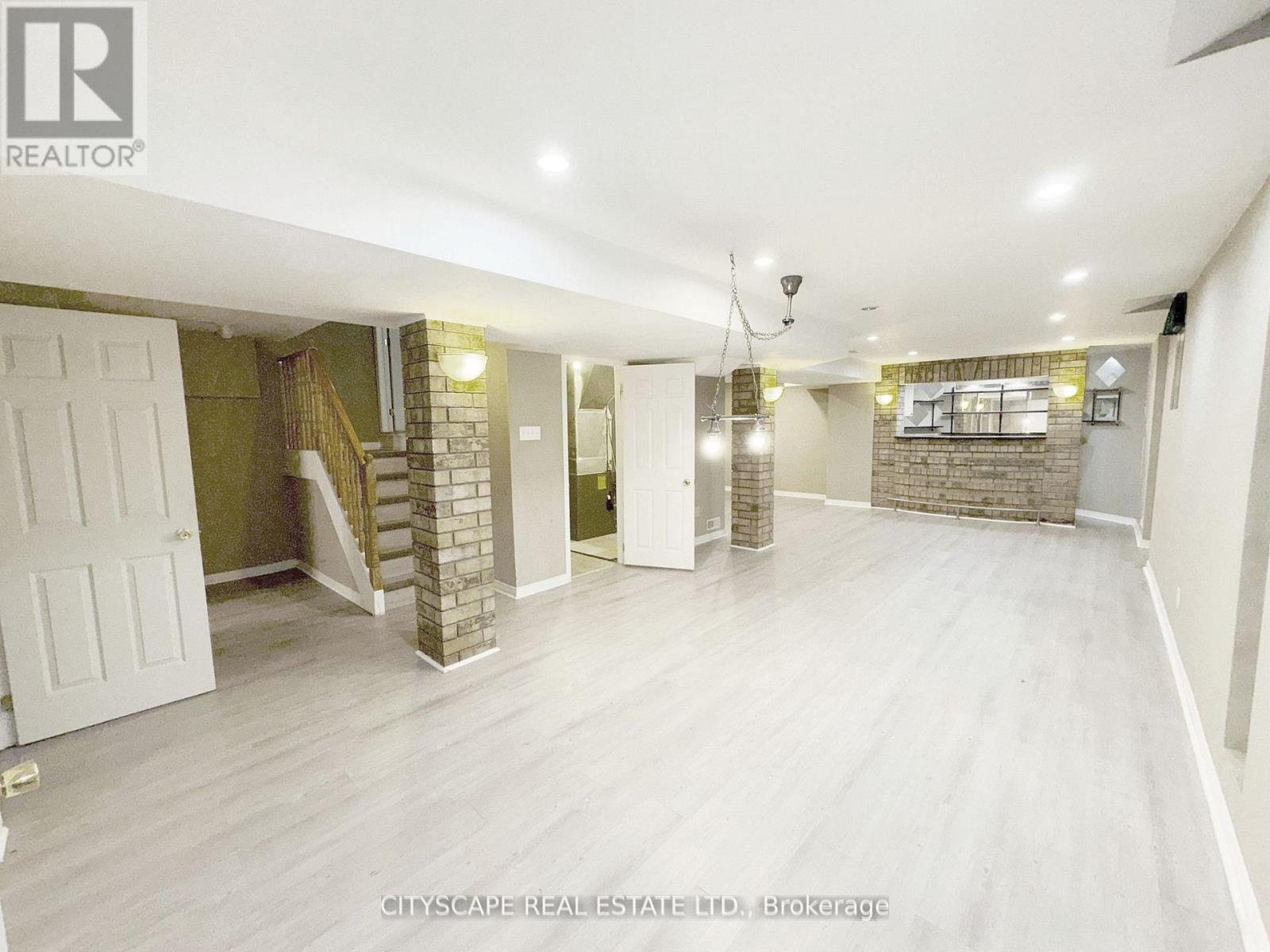 3310 Crimson King Circle, Mississauga, Ontario  L5W 8M8 - Photo 34 - W12613624