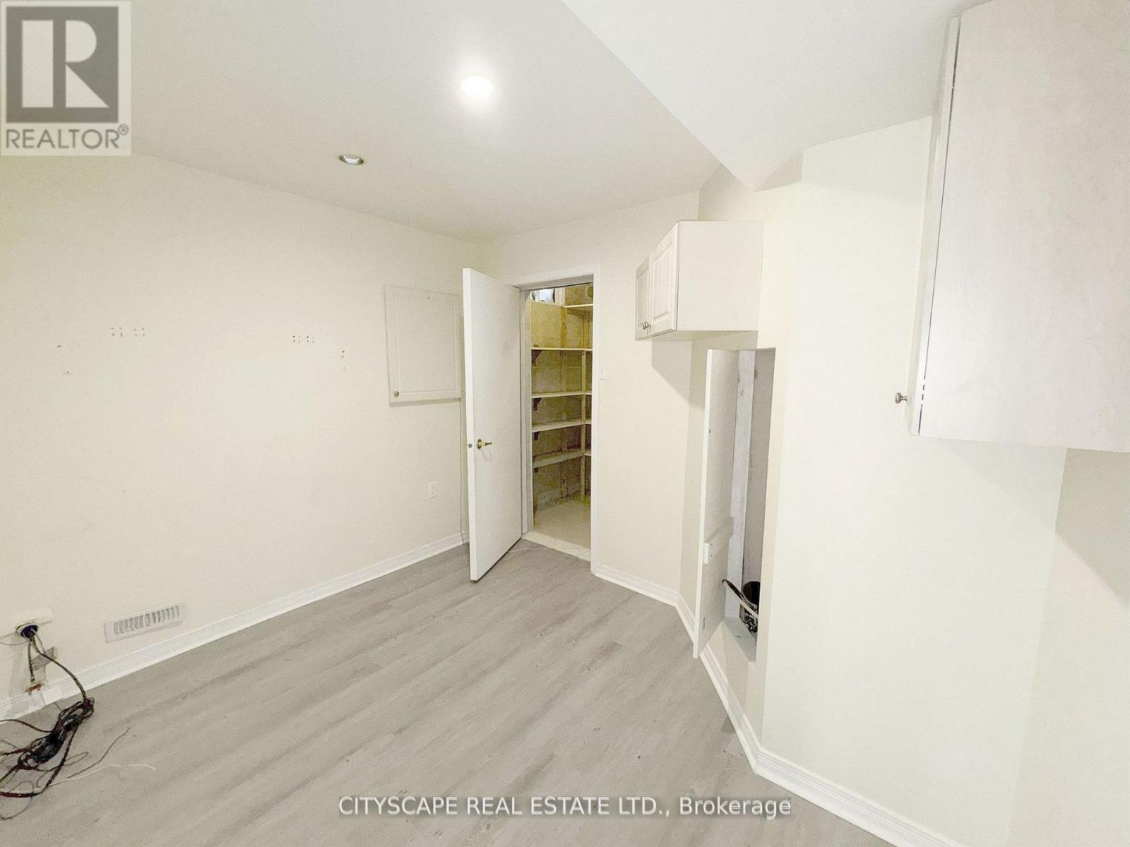 3310 Crimson King Circle, Mississauga, Ontario  L5W 8M8 - Photo 38 - W12613624