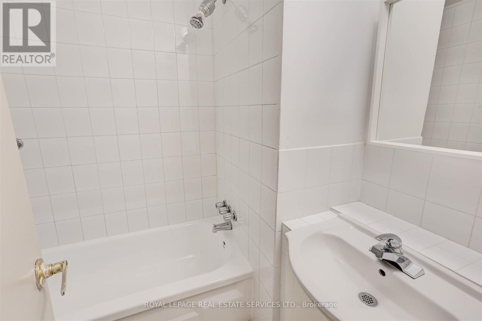 102 - 1530 King Street W, Toronto, Ontario  M6K 1J6 - Photo 16 - W12613632