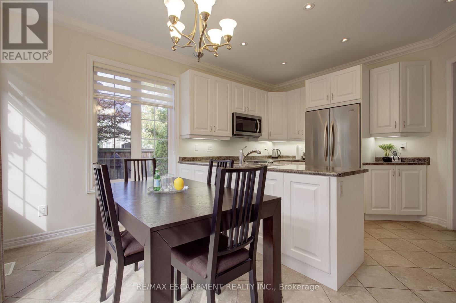 3308 Granite Gate, Burlington, Ontario  L7M 0L7 - Photo 16 - W12613648