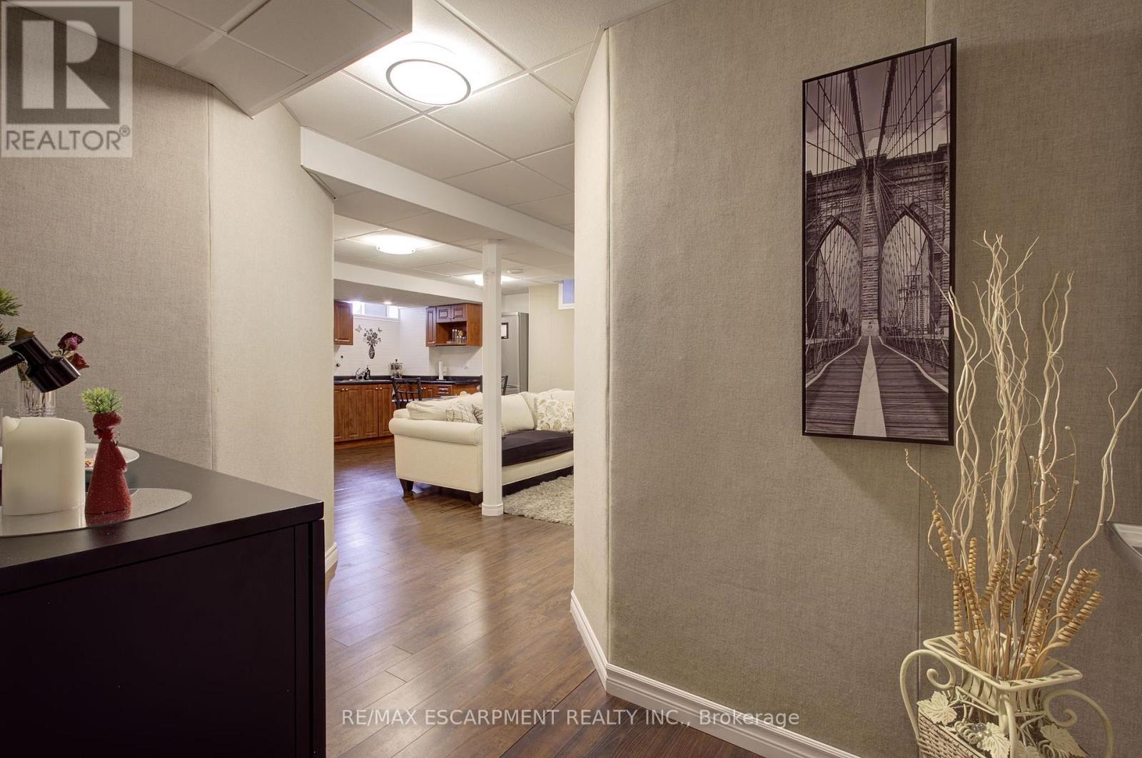 3308 Granite Gate, Burlington, Ontario  L7M 0L7 - Photo 35 - W12613648