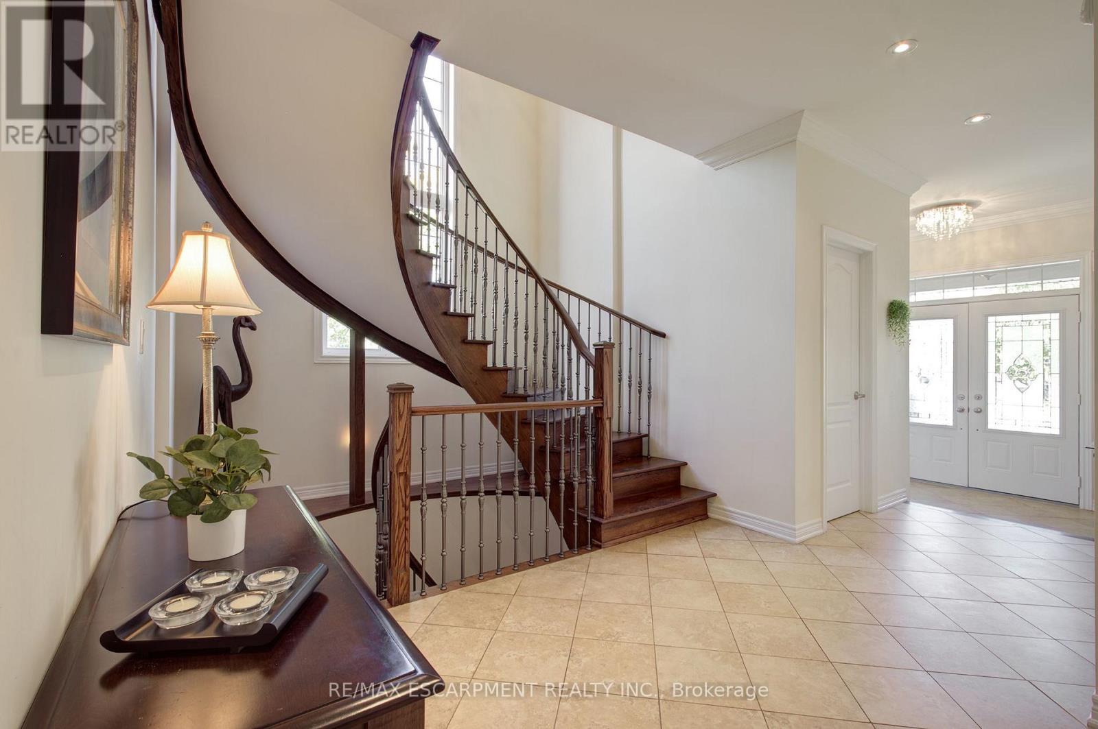 3308 Granite Gate, Burlington, Ontario  L7M 0L7 - Photo 6 - W12613648