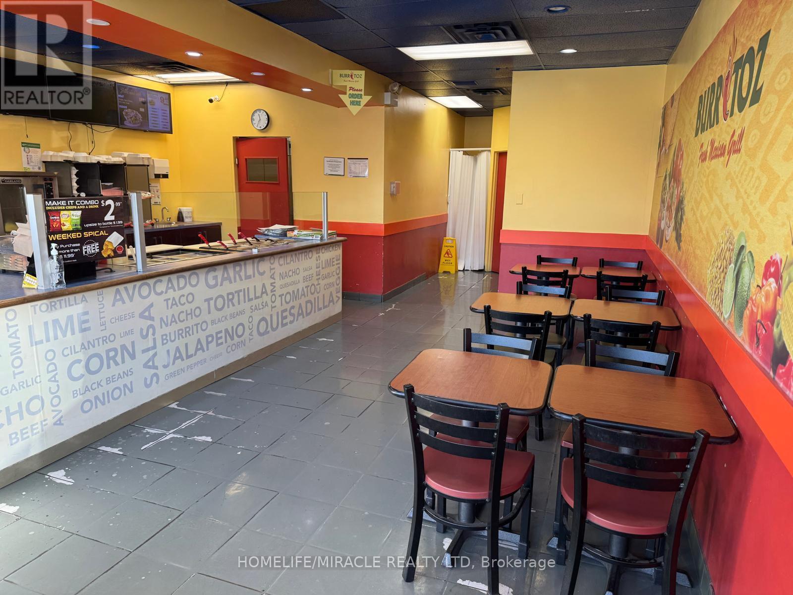 2320 Royal Windsor Drive, Oakville, Ontario  L6J 7Y1 - Photo 7 - W12613650