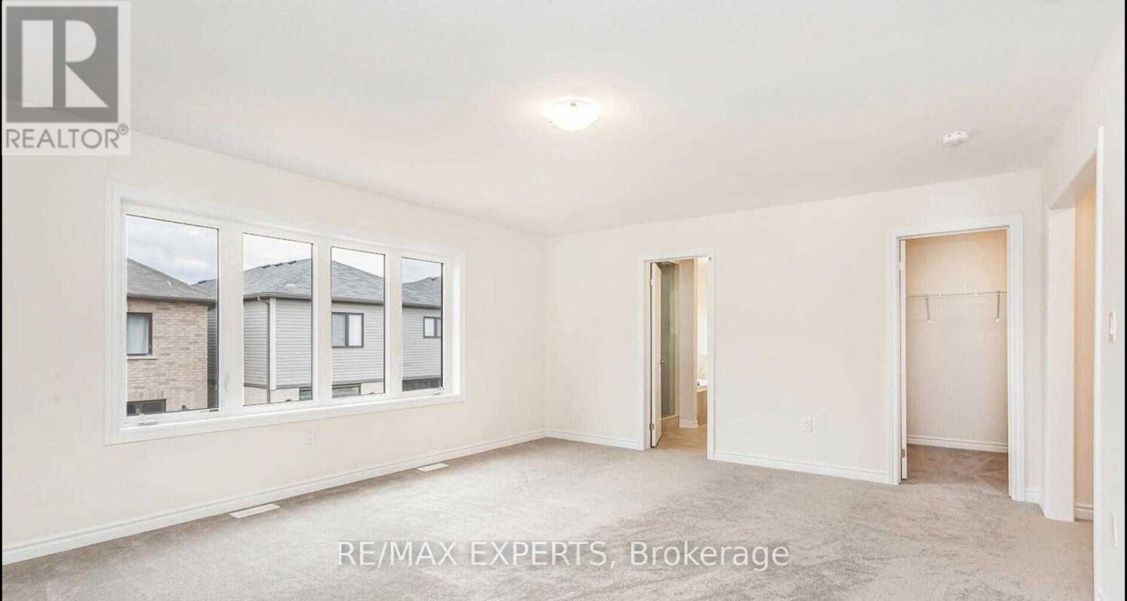 72 Malcolm Crescent, Haldimand, Ontario  N3W 0E9 - Photo 8 - X12613566