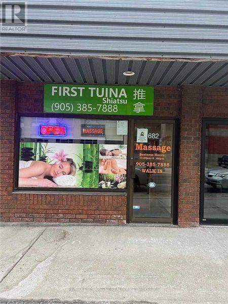 682 Concession Street E, Hamilton, Ontario  L8V 4T9 - Photo 3 - X12613580