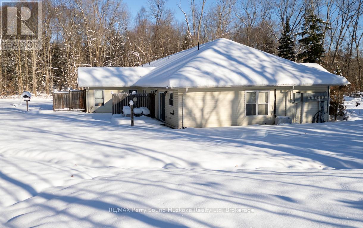 17 - 25 Seguin Place, Seguin (Humphrey), Ontario  P2A 1B2 - Photo 26 - X12613754