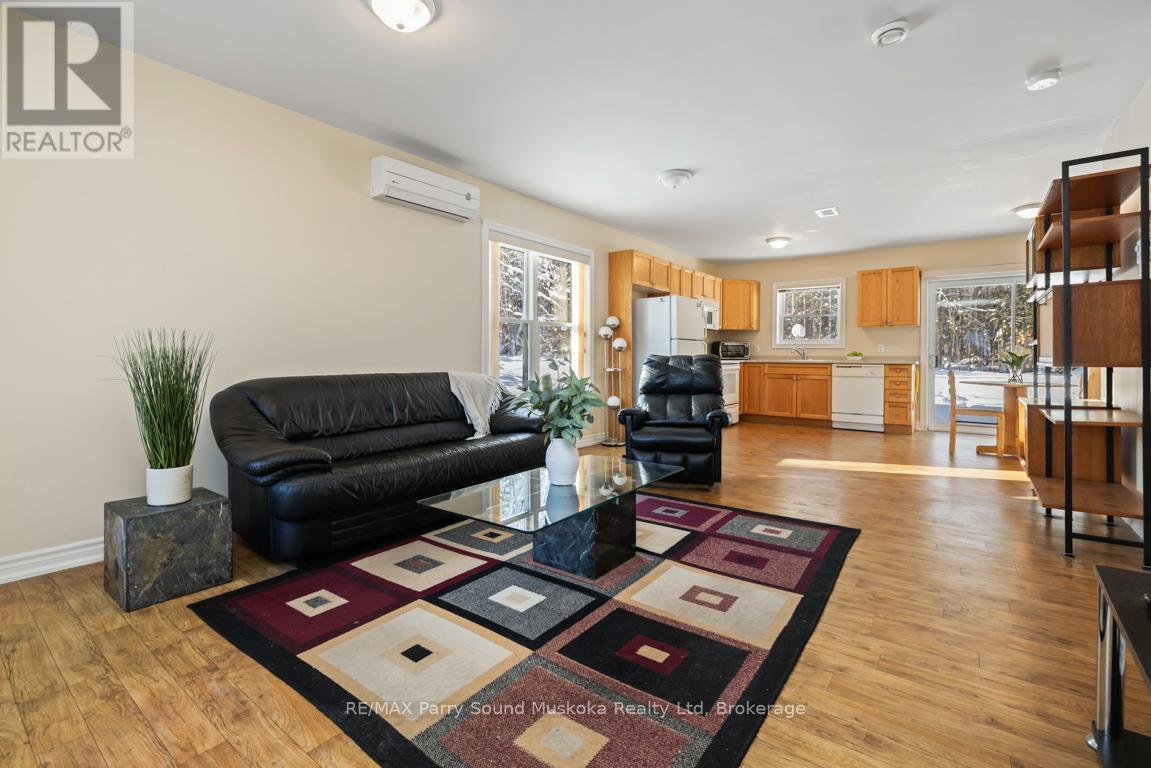 17 - 25 Seguin Place, Seguin (Humphrey), Ontario  P2A 1B2 - Photo 5 - X12613754