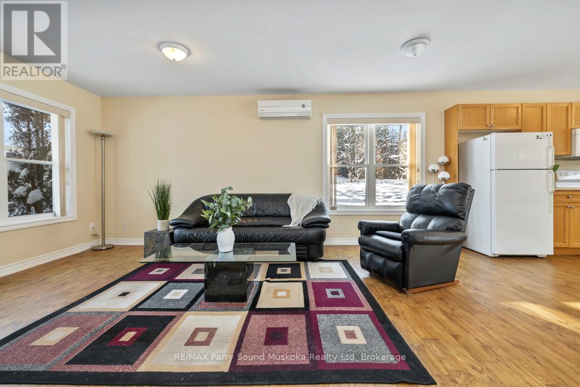 17 - 25 Seguin Place, Seguin (Humphrey), Ontario  P2A 1B2 - Photo 8 - X12613754