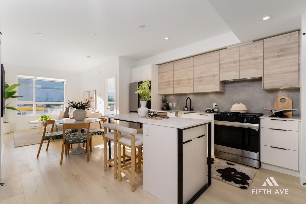 206 30494 CARDINAL AVENUE, abbotsford, British Columbia