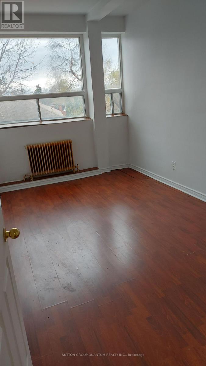 3 - 2881 Lawrence Avenue, Toronto, Ontario  M1P 2S8 - Photo 5 - E12554580