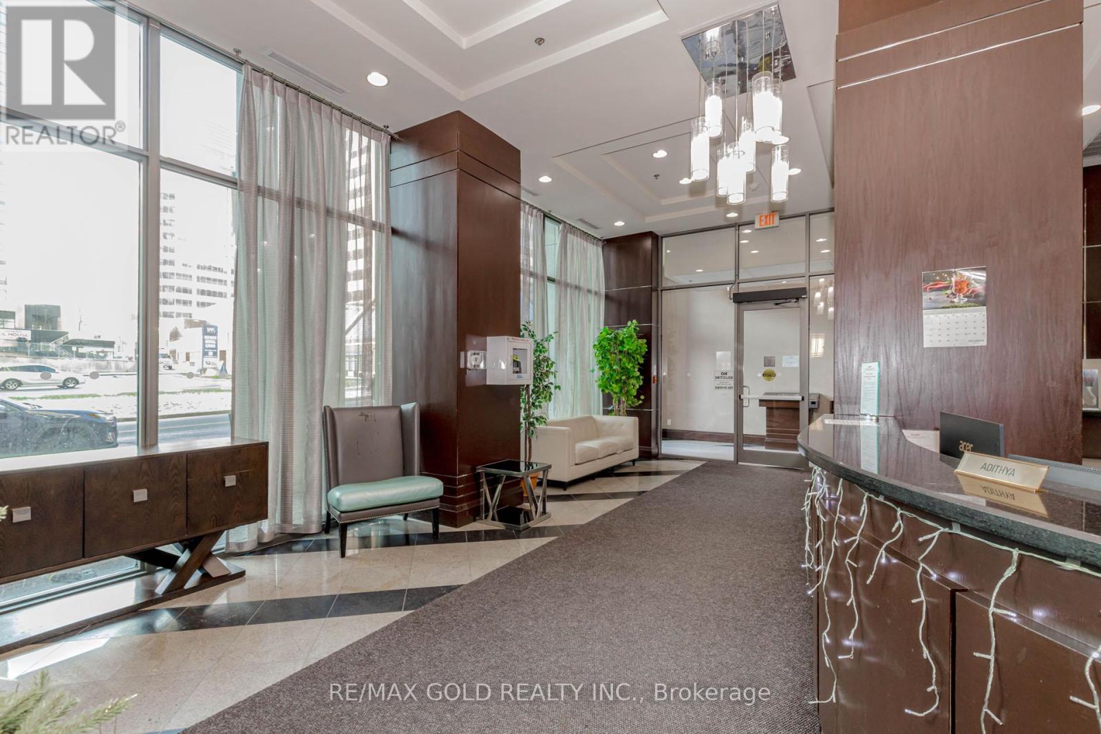 1507 - 208 Enfield Place, Mississauga, Ontario L5B 0B8 - Photo 4 - W12603224