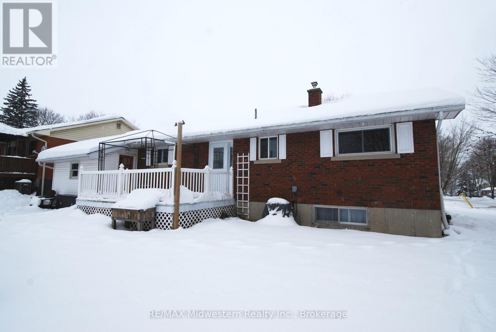 520 Princess Anne Street, Wellington North (Mount Forest), Ontario  N0G 2L3 - Photo 2 - X12610972