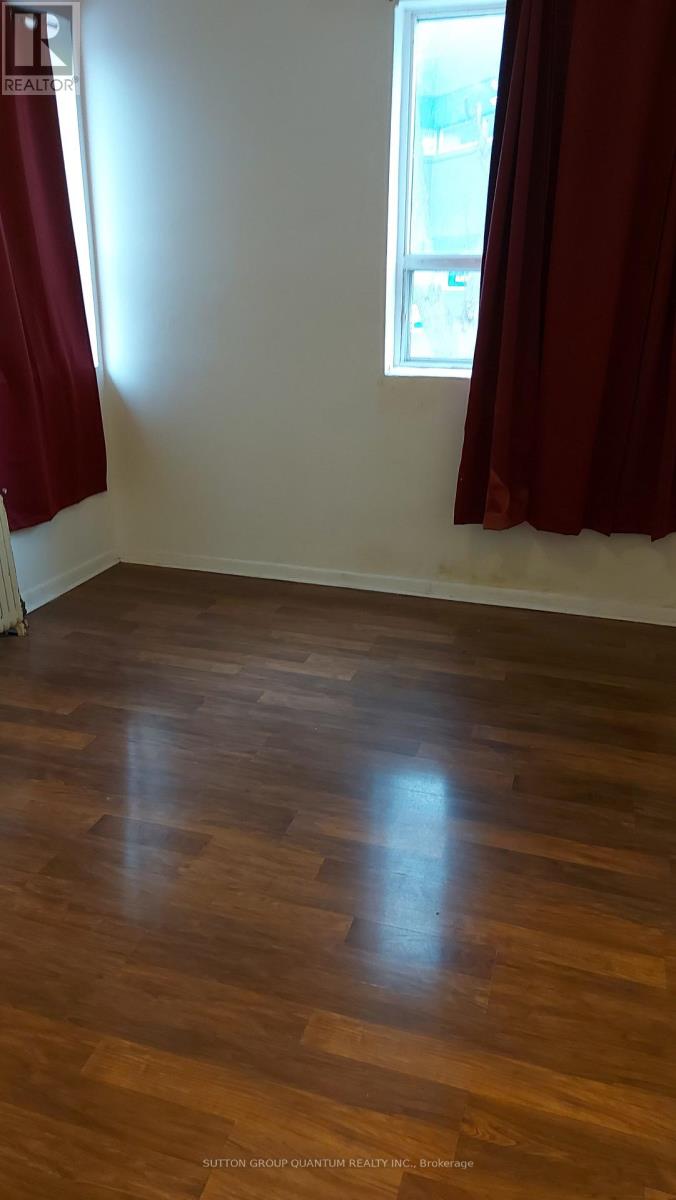 6 - 2881 Lawrence Avenue, Toronto, Ontario  M1P 2S8 - Photo 7 - E12554478