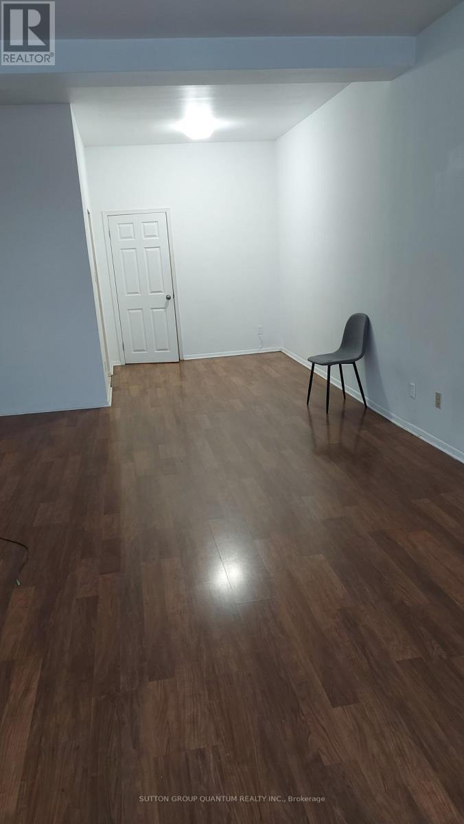 6 - 2881 Lawrence Avenue, Toronto, Ontario  M1P 2S8 - Photo 3 - E12554478