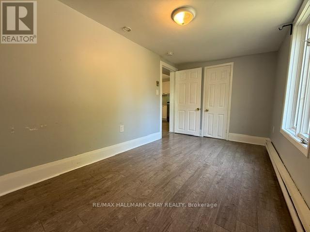 70 High Street, Barrie (Queen's Park), Ontario  L4N 1W4 - Photo 10 - S12366909