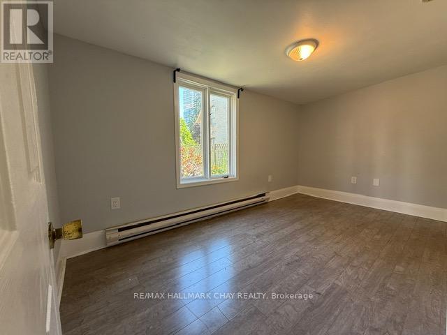 70 High Street, Barrie (Queen's Park), Ontario  L4N 1W4 - Photo 11 - S12366909