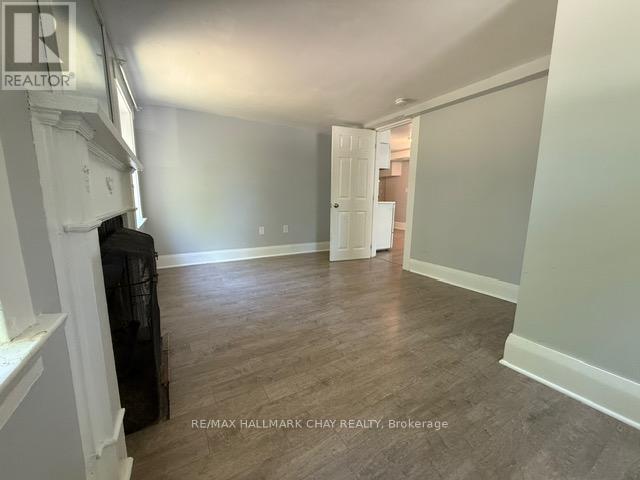 70 High Street, Barrie (Queen's Park), Ontario  L4N 1W4 - Photo 12 - S12366909