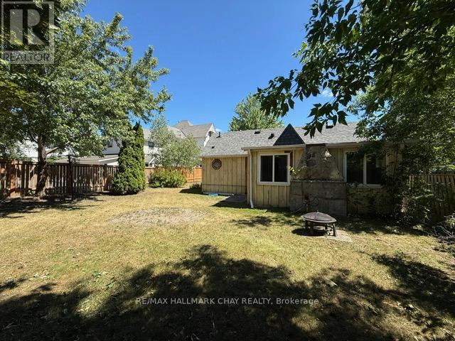 70 High Street, Barrie (Queen's Park), Ontario  L4N 1W4 - Photo 3 - S12366909