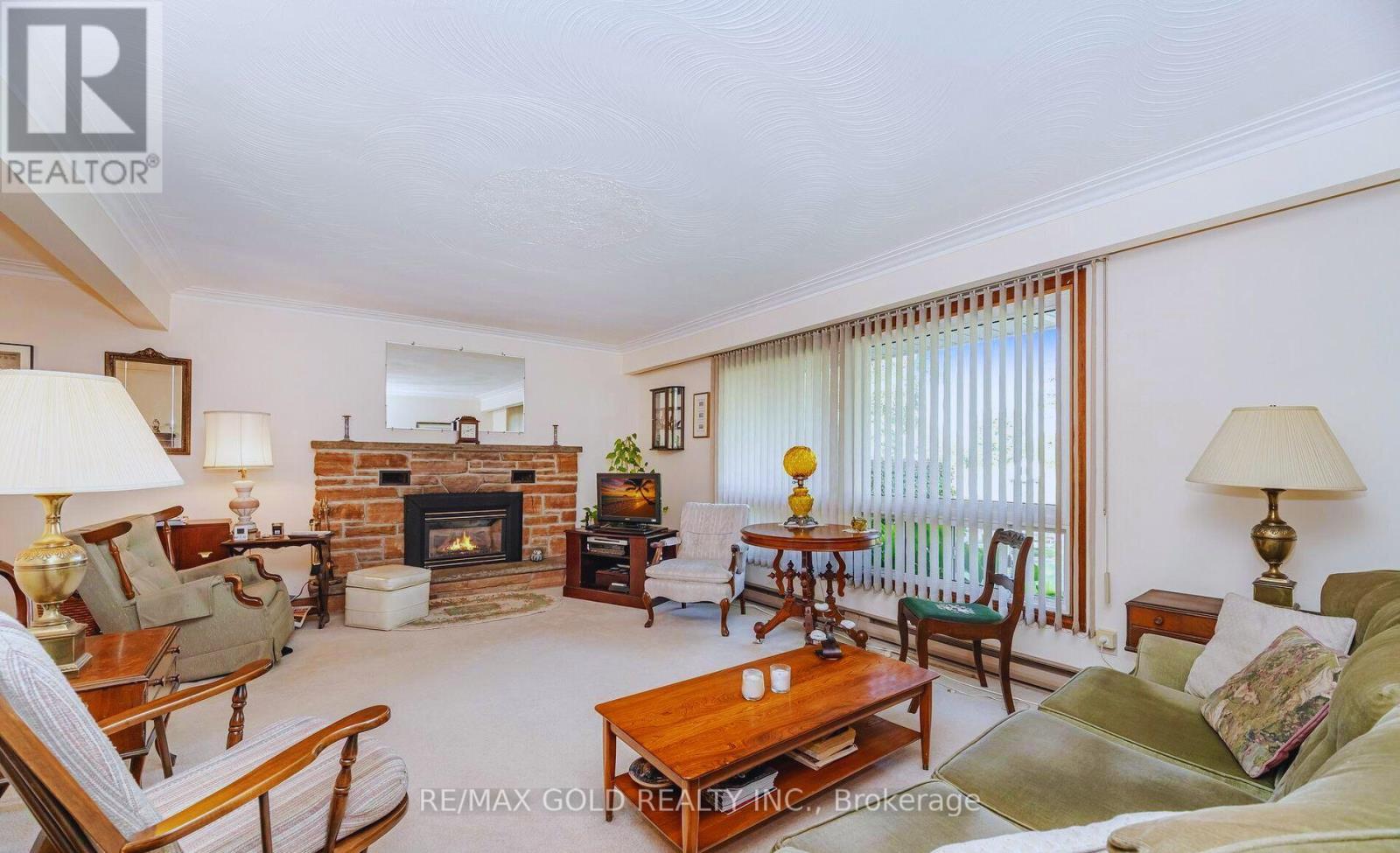 3173 Mayfield Road, Brampton, Ontario  L6Z 4P9 - Photo 4 - W12610998