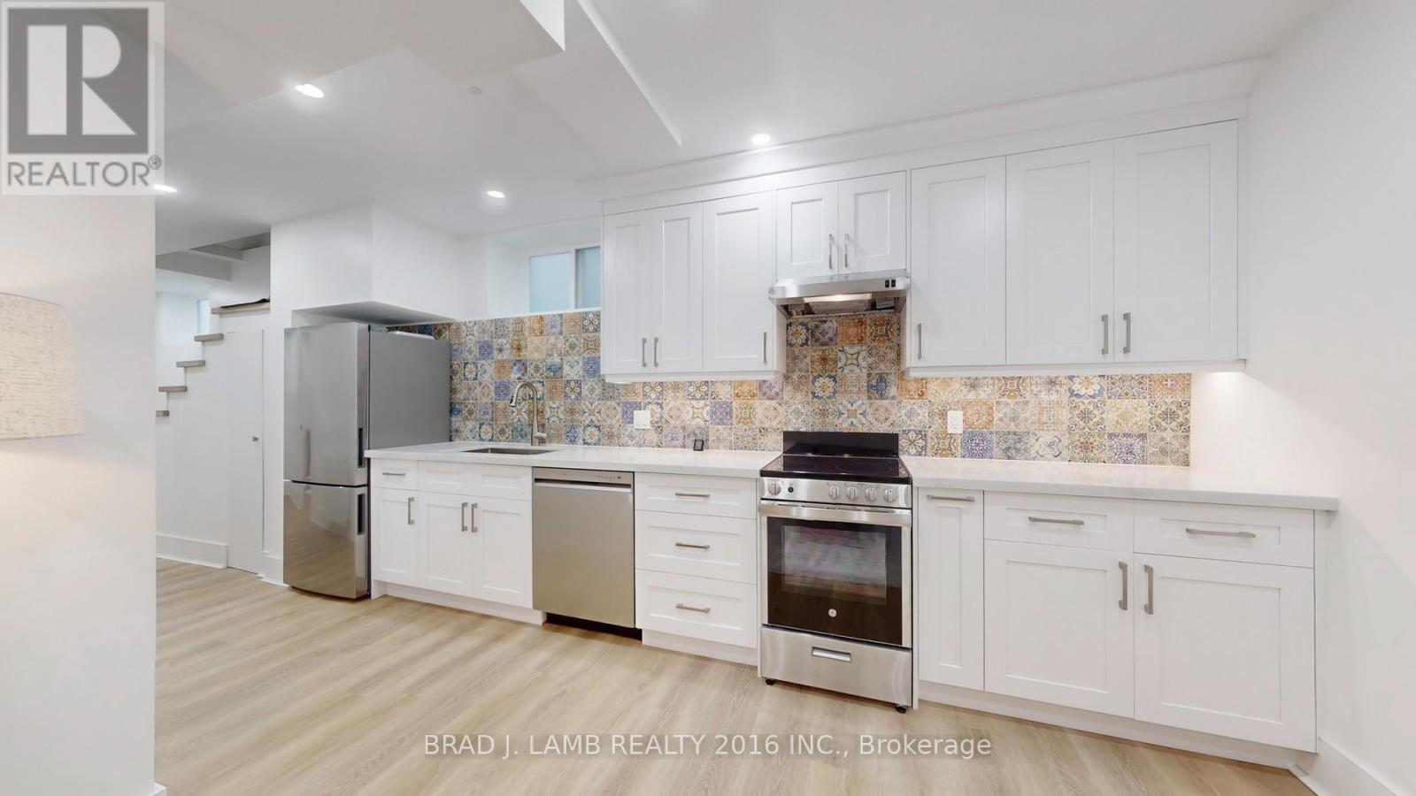 107 Woodbine Avenue, Toronto, Ontario  M4L 3P1 - Photo 15 - E12613770