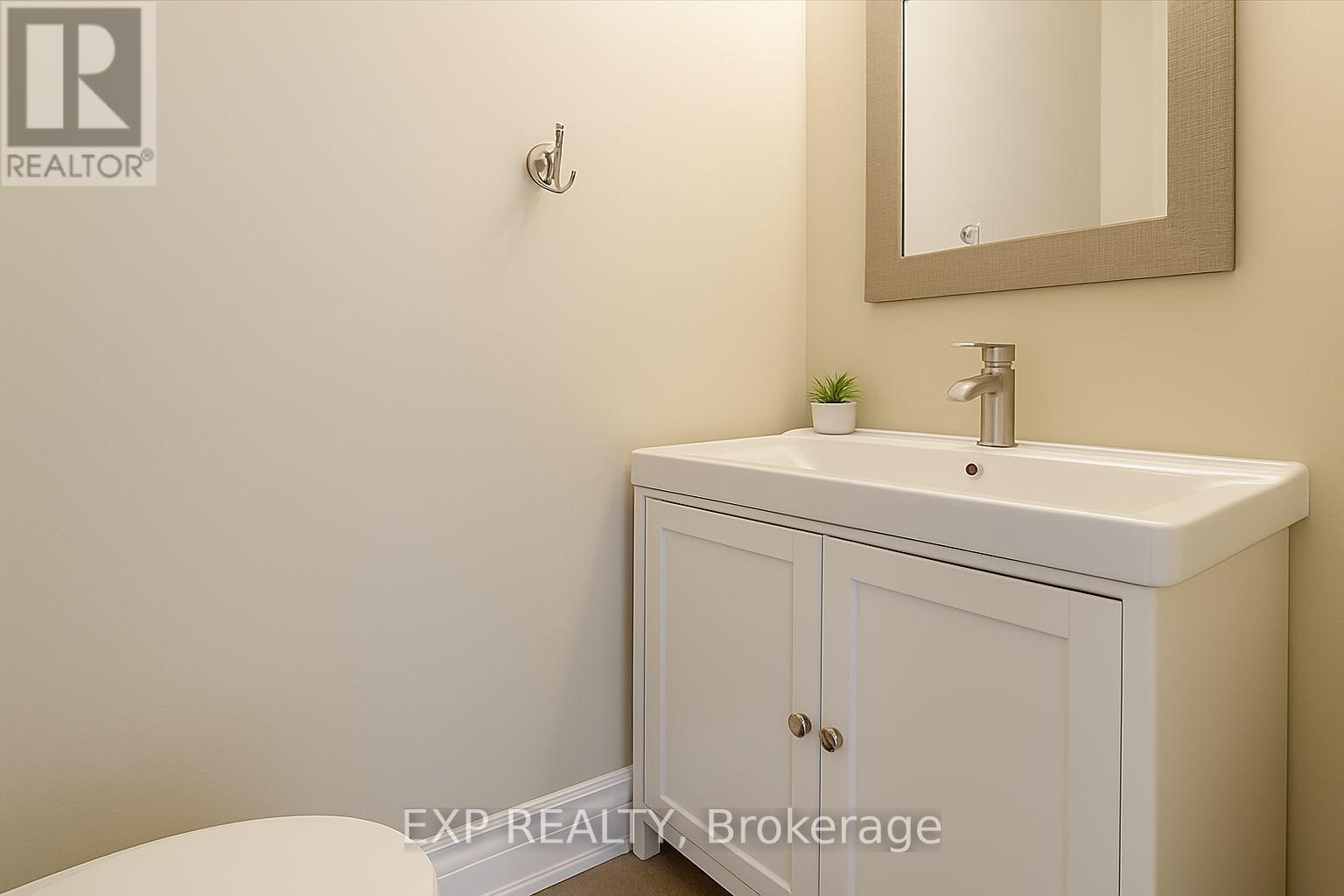 Main - 1291 Pape Avenue, Toronto, Ontario  M4K 3W9 - Photo 11 - E12613774