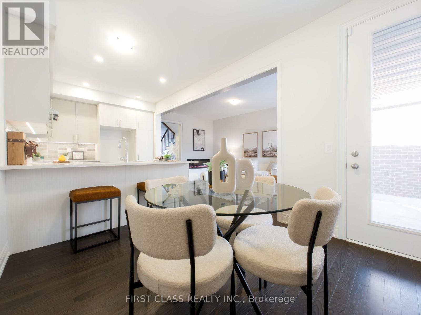 21 Albert Newell Drive, Markham, Ontario  L6B 1R8 - Photo 14 - N12613738