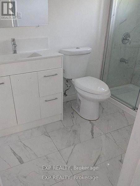 201 Garden Avenue, Georgina, Ontario  L4P 2L3 - Photo 9 - N12613746