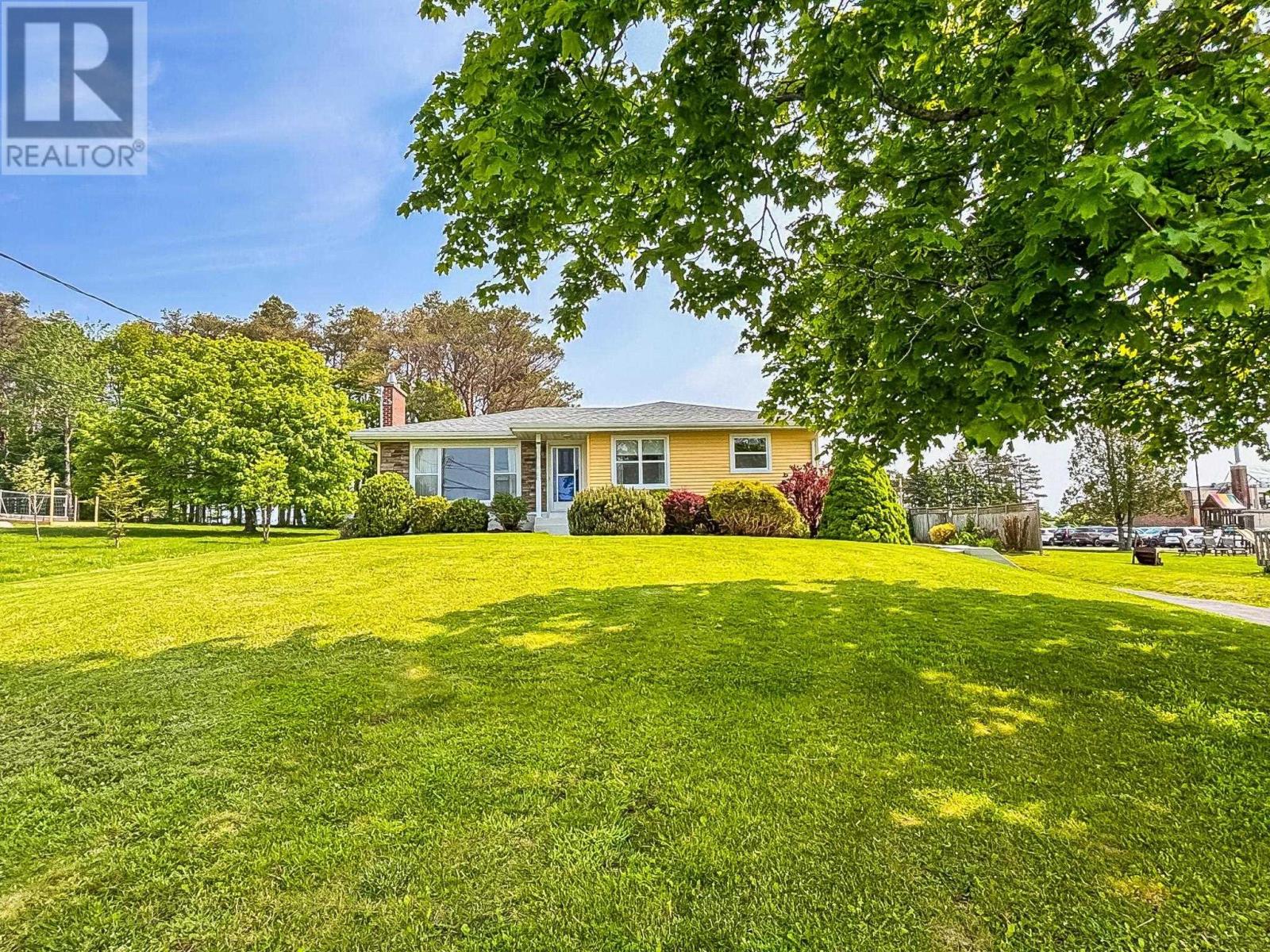 266 Green Street, Lunenburg, Nova Scotia  B0J 2C0 - Photo 4 - 202514060