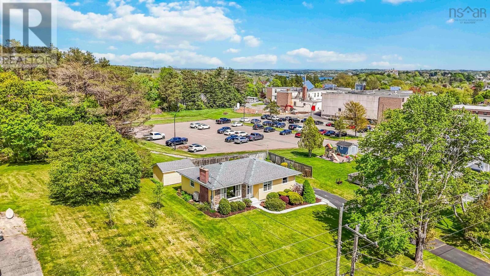 266 Green Street, Lunenburg, Nova Scotia  B0J 2C0 - Photo 40 - 202514060