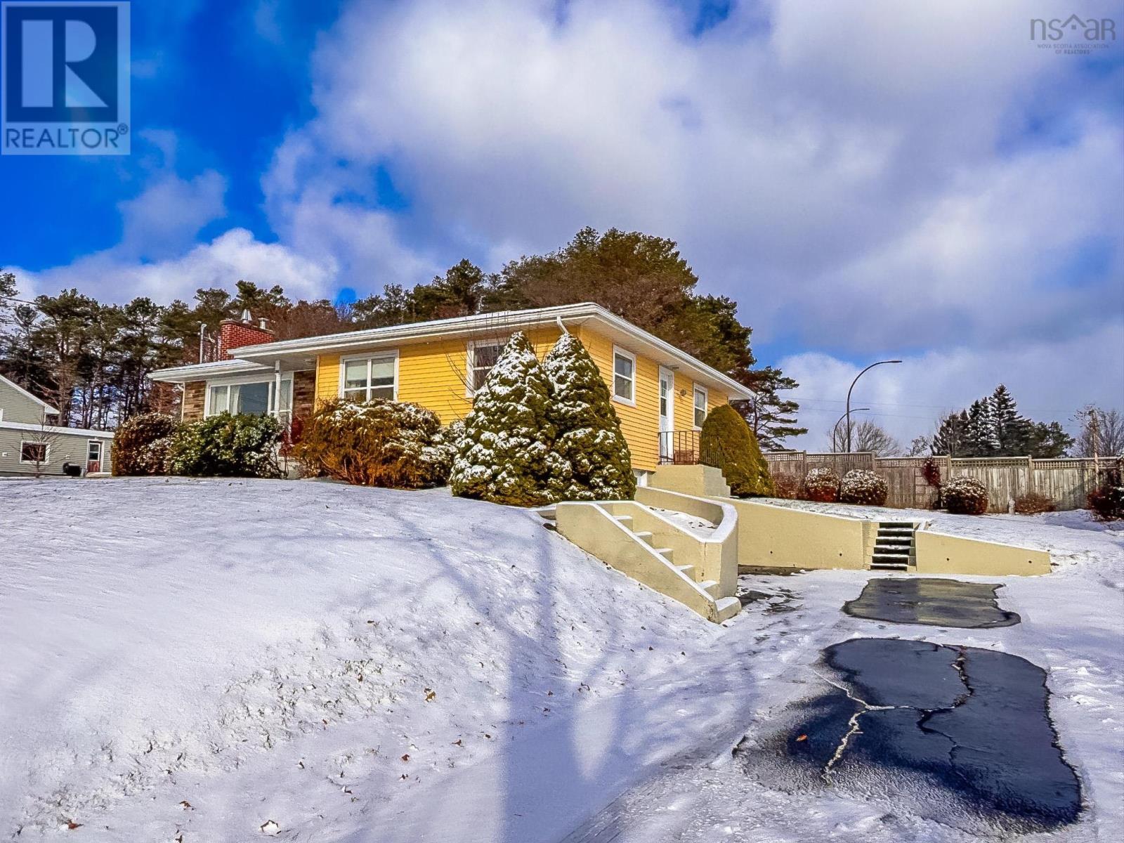 266 Green Street, Lunenburg, Nova Scotia  B0J 2C0 - Photo 5 - 202514060