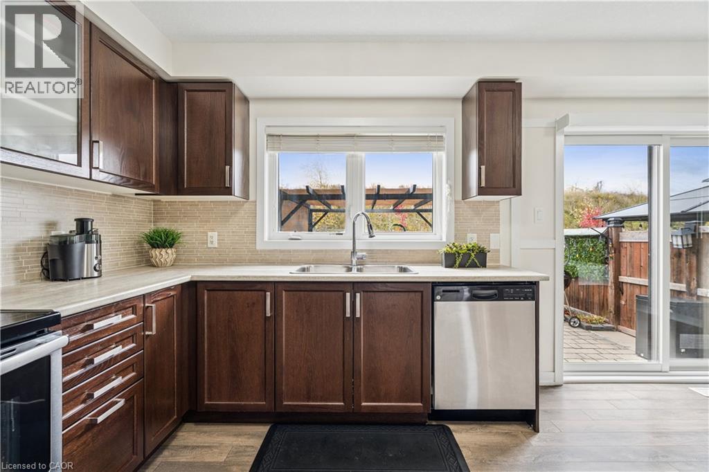 12 Crafter Crescent, Stoney Creek, Ontario L8J 0H6 - Photo 16 - 40789031