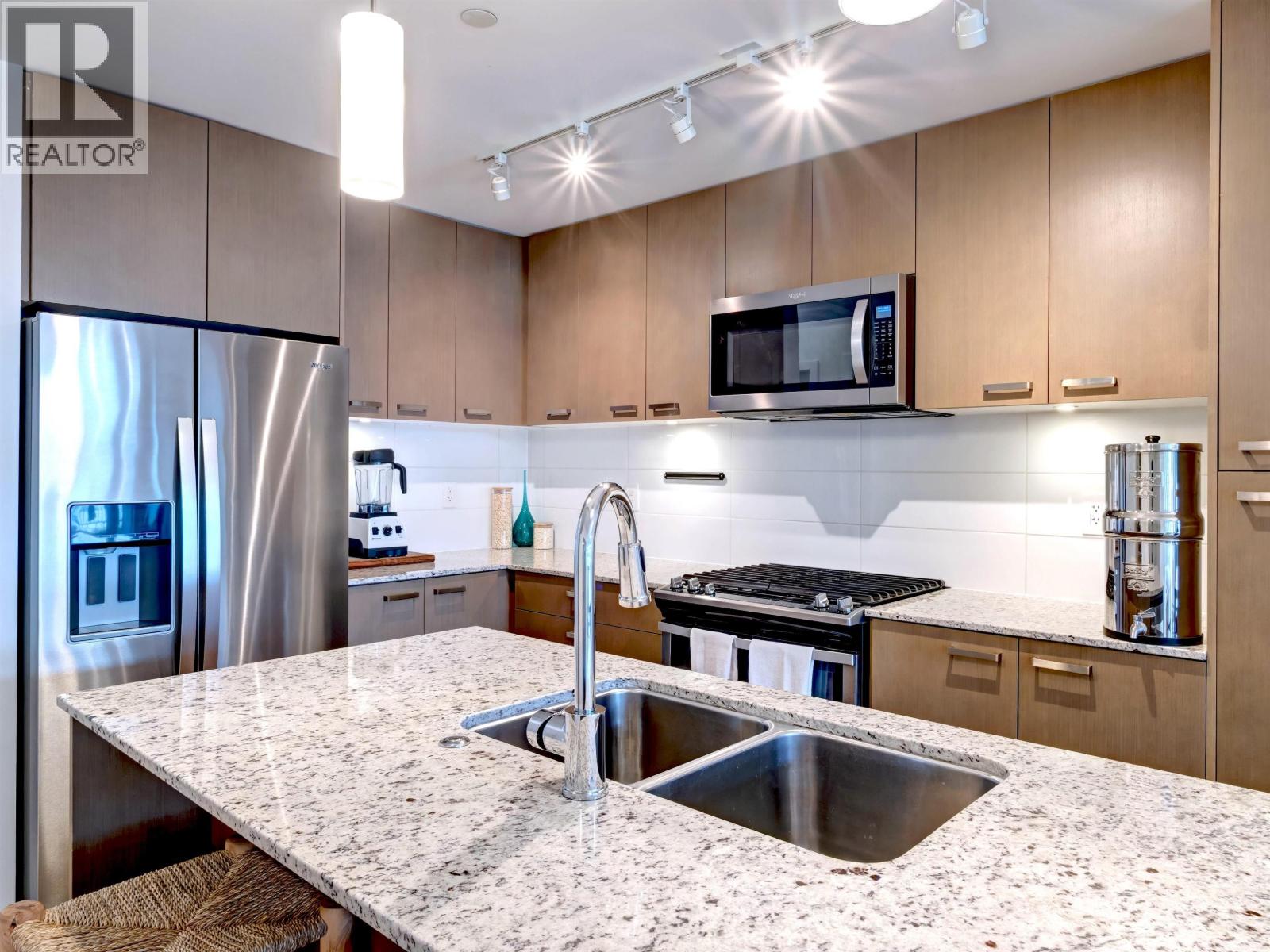 5917 Beachgate Lane, Sechelt, British Columbia  V7Z 0S3 - Photo 8 - R3065484