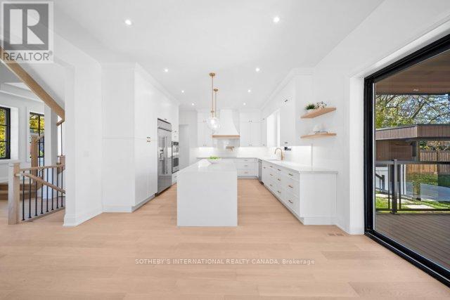 118 Warwood Road, Toronto, Ontario  M9B 5B7 - Photo 11 - W12613704