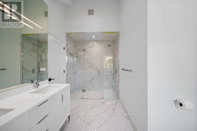 118 Warwood Road, Toronto, Ontario  M9B 5B7 - Photo 26 - W12613704