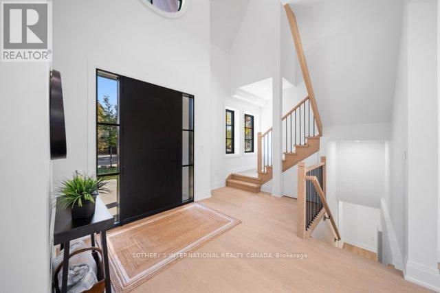 118 Warwood Road, Toronto, Ontario  M9B 5B7 - Photo 5 - W12613704