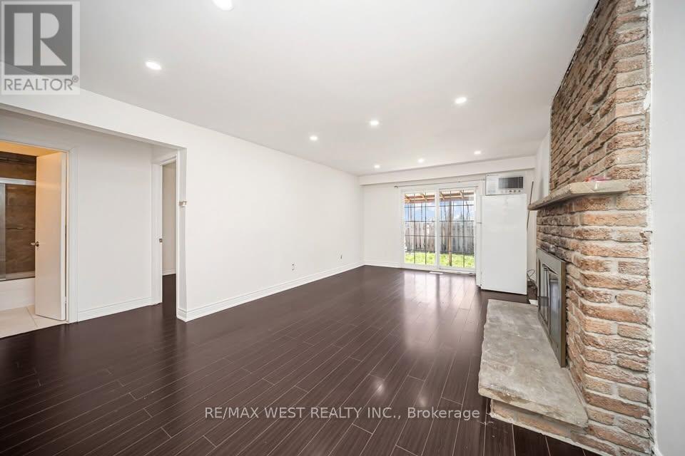 Upper Floor - 44 Fallway Road, Brampton, Ontario  L6V 3H2 - Photo 2 - W12613716