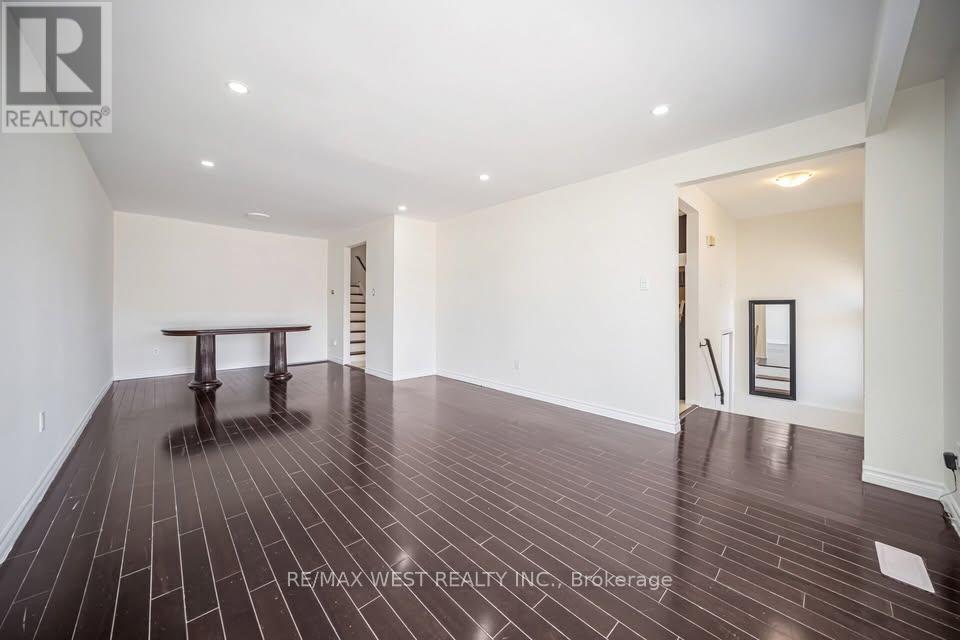 Upper Floor - 44 Fallway Road, Brampton, Ontario  L6V 3H2 - Photo 3 - W12613716