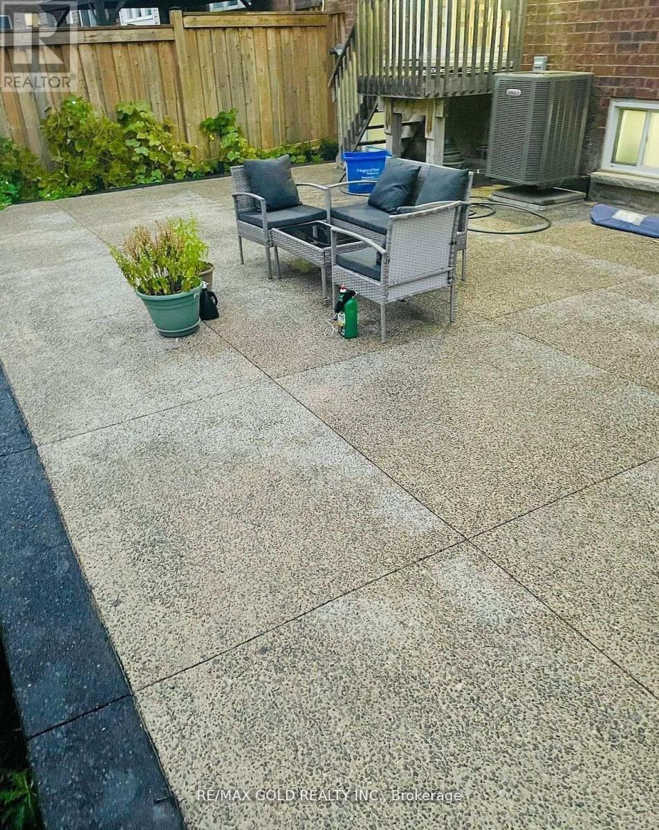 47 Stedford Crescent, Brampton, Ontario  L7A 4P5 - Photo 25 - W12613732