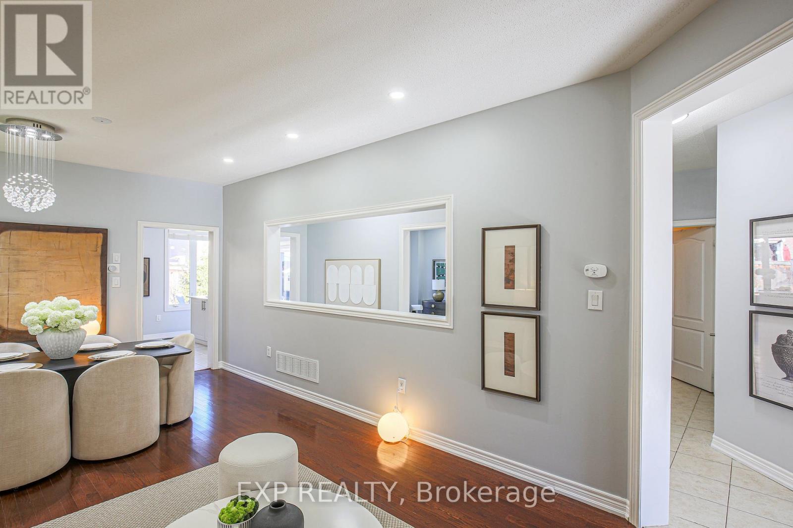 67 Pineforest Place, Markham, Ontario  L6E 2B1 - Photo 7 - N12515724