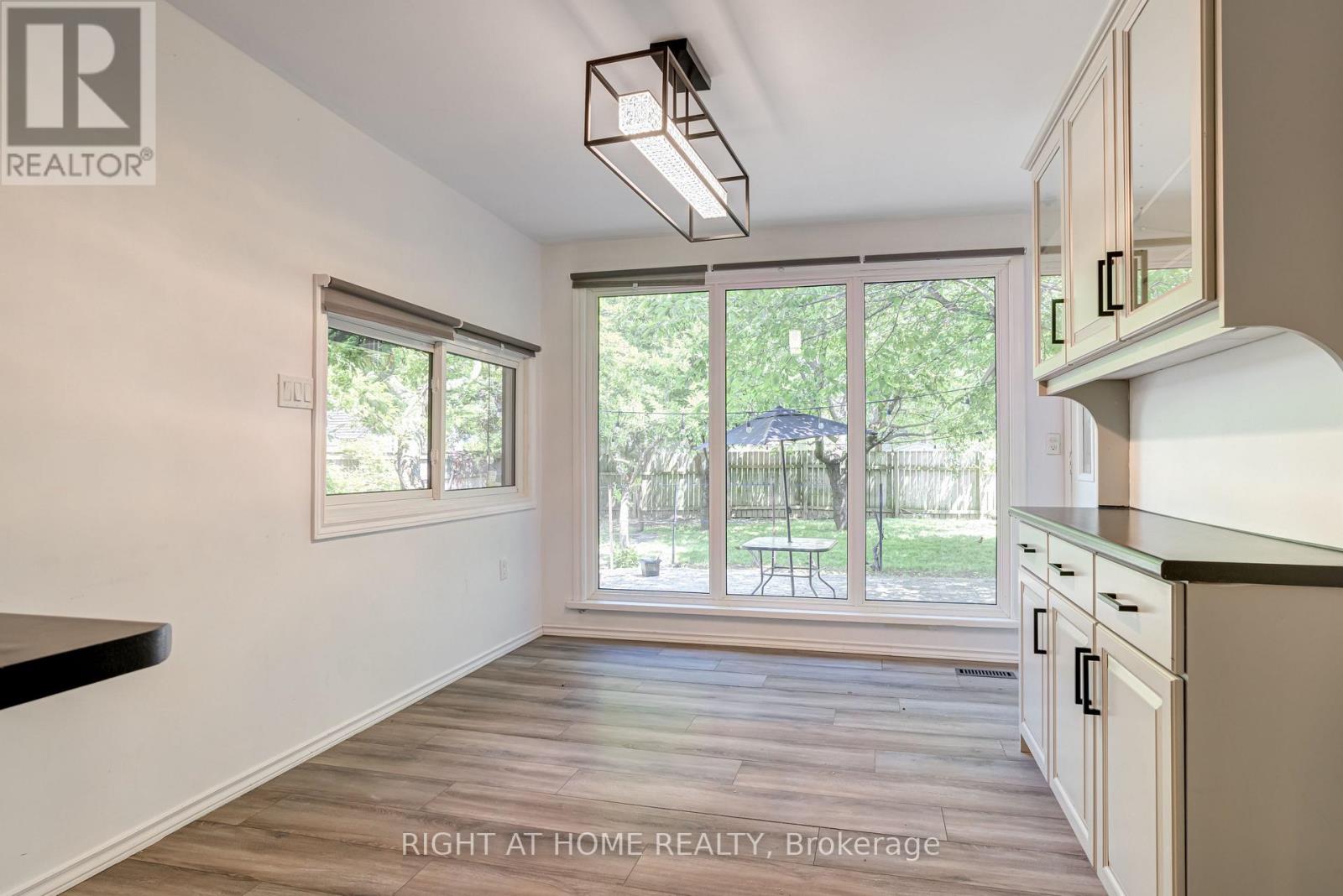 9 Belfast Court, St. Catharines, Ontario  L2R 1P3 - Photo 10 - X12613718