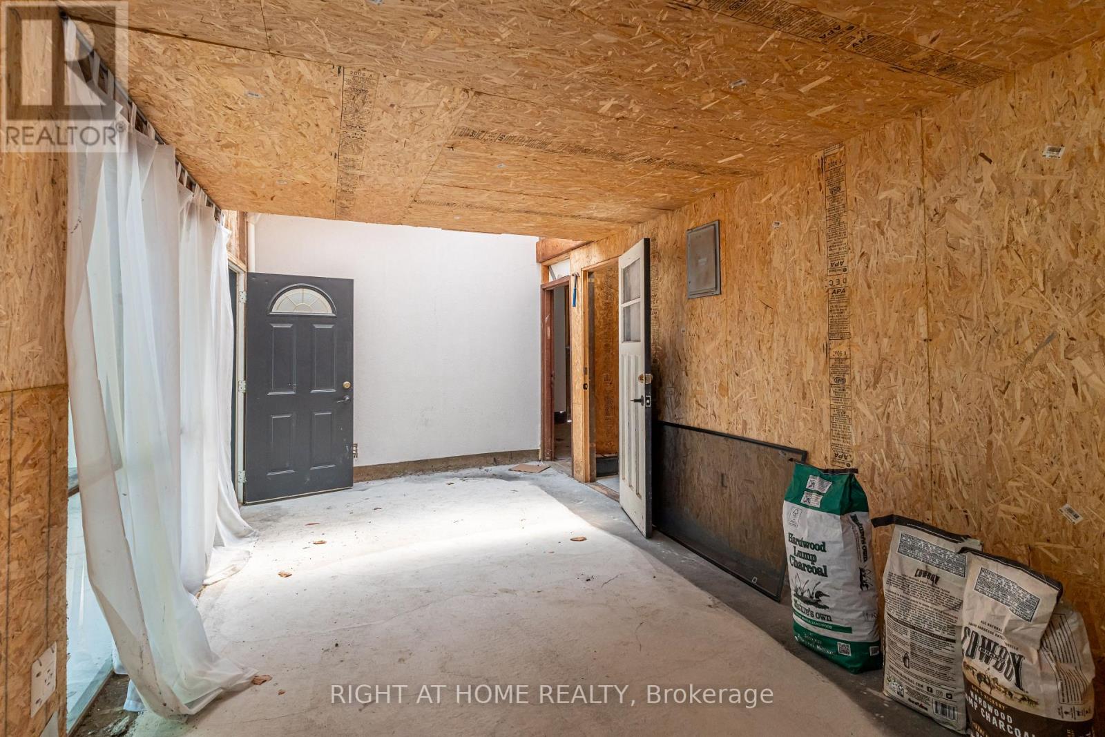 9 Belfast Court, St. Catharines, Ontario  L2R 1P3 - Photo 27 - X12613718