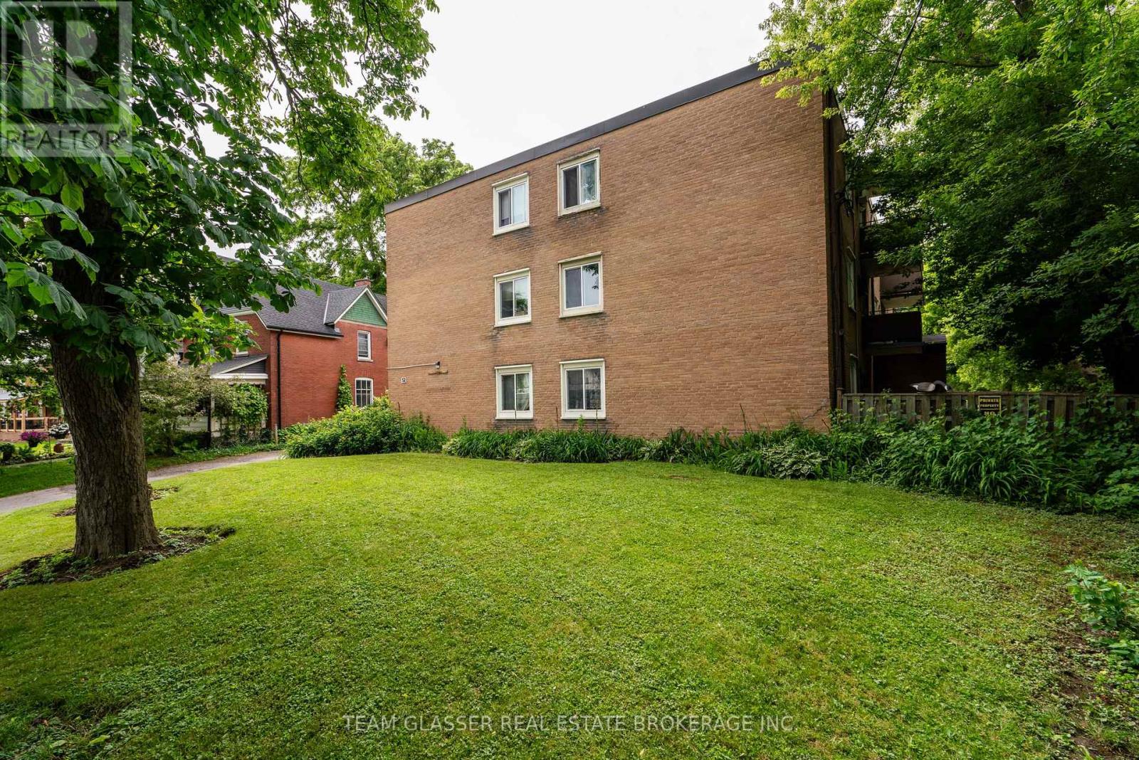 301 - 52 Hiawatha Street, St. Thomas, Ontario  N5P 2T4 - Photo 4 - X12613788