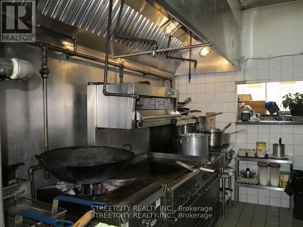 L10 - 186 King Street, London East, Ontario  N6A 1C7 - Photo 5 - X12613834