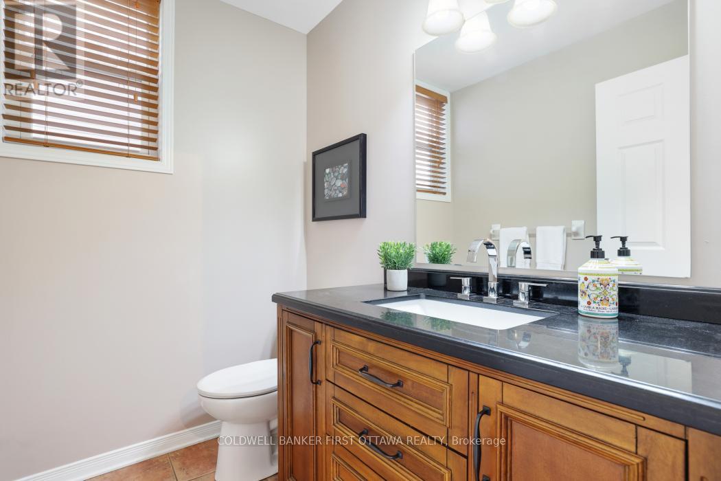 104 Streamside Crescent, Ottawa, Ontario  K2W 0A9 - Photo 12 - X12613794