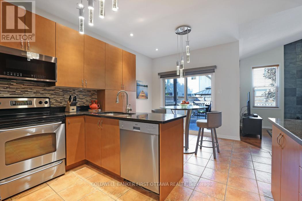 104 Streamside Crescent, Ottawa, Ontario  K2W 0A9 - Photo 13 - X12613794