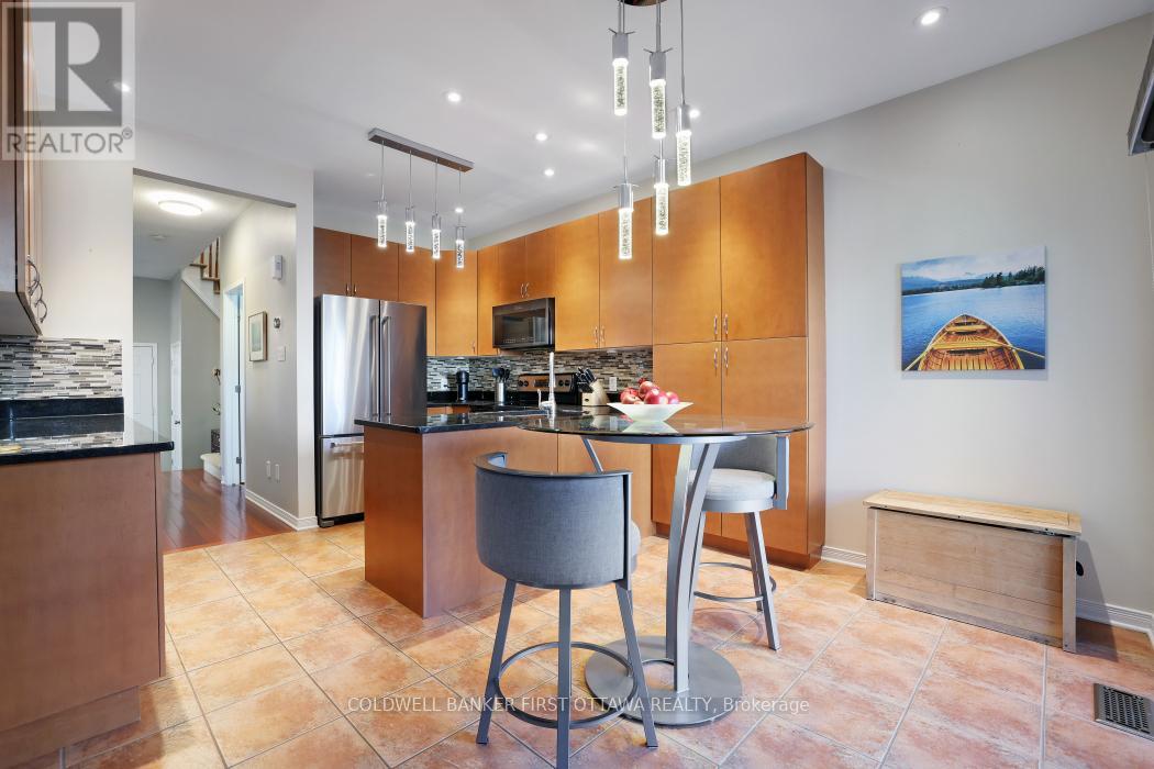 104 Streamside Crescent, Ottawa, Ontario  K2W 0A9 - Photo 14 - X12613794