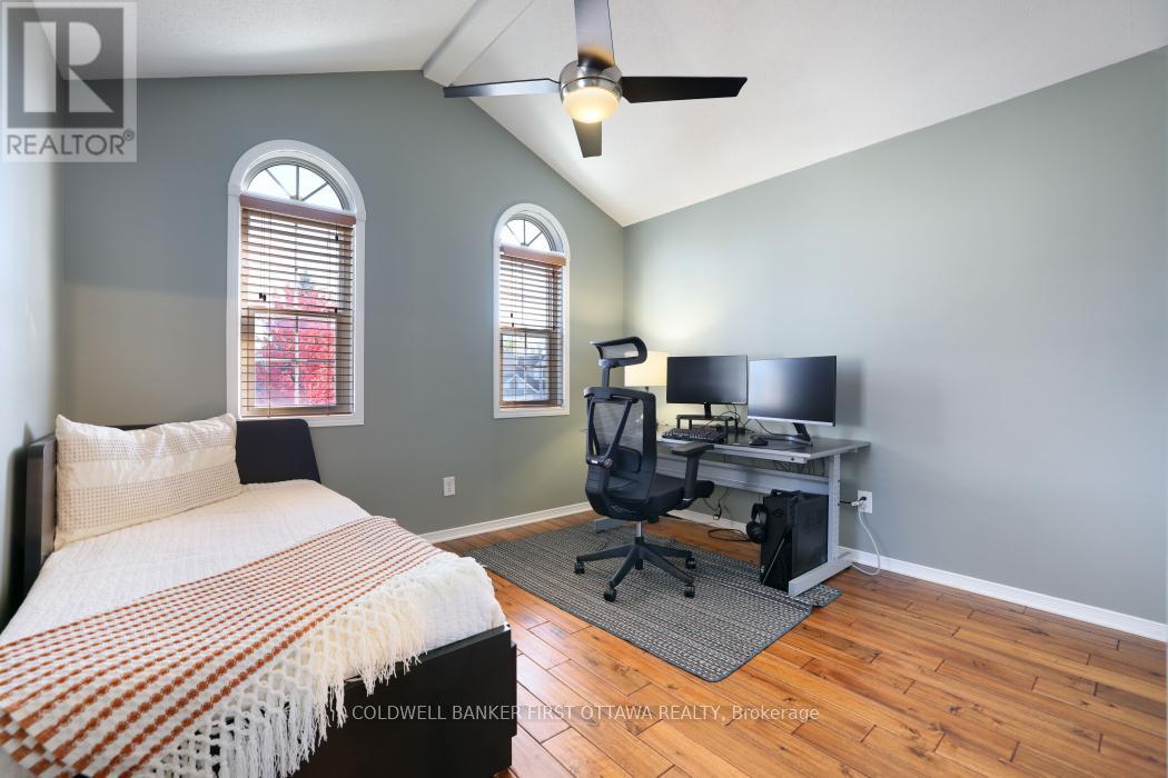 104 Streamside Crescent, Ottawa, Ontario  K2W 0A9 - Photo 21 - X12613794