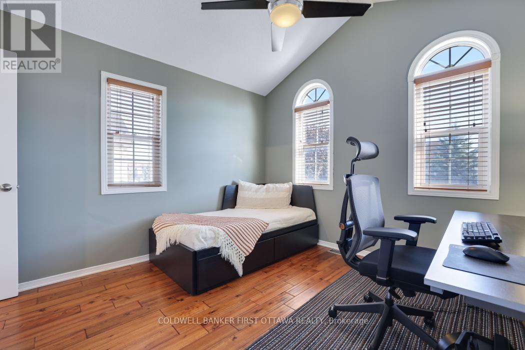 104 Streamside Crescent, Ottawa, Ontario  K2W 0A9 - Photo 22 - X12613794